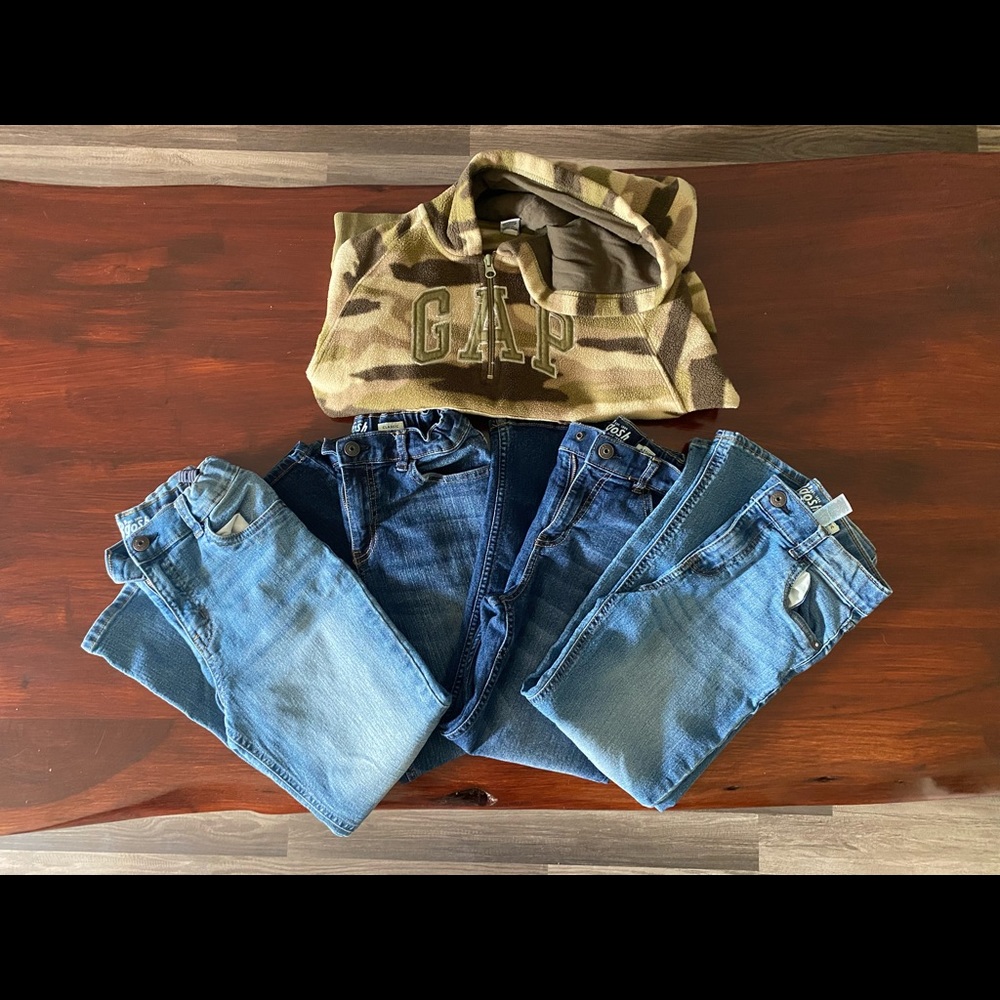 Boys bundle of jeans